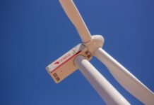 Quintela apuesta a la energía como motor de desarrollo y Parque Arauco figura entre las 100 empresas destacadas por Forbes